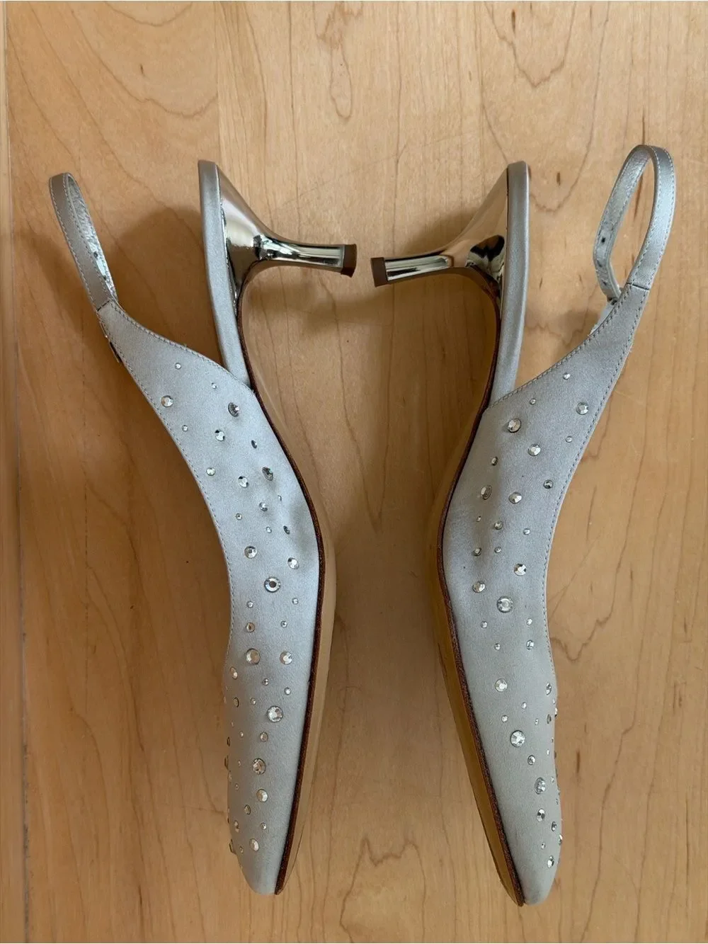 St. John Silver Crystal Embellished Satin Slingback Kitten Heels Size 7.5